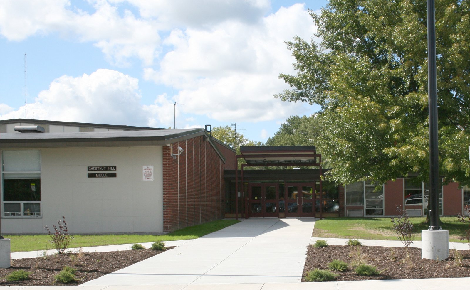 Chestnut Hill Middle School, Liverpool Central School District