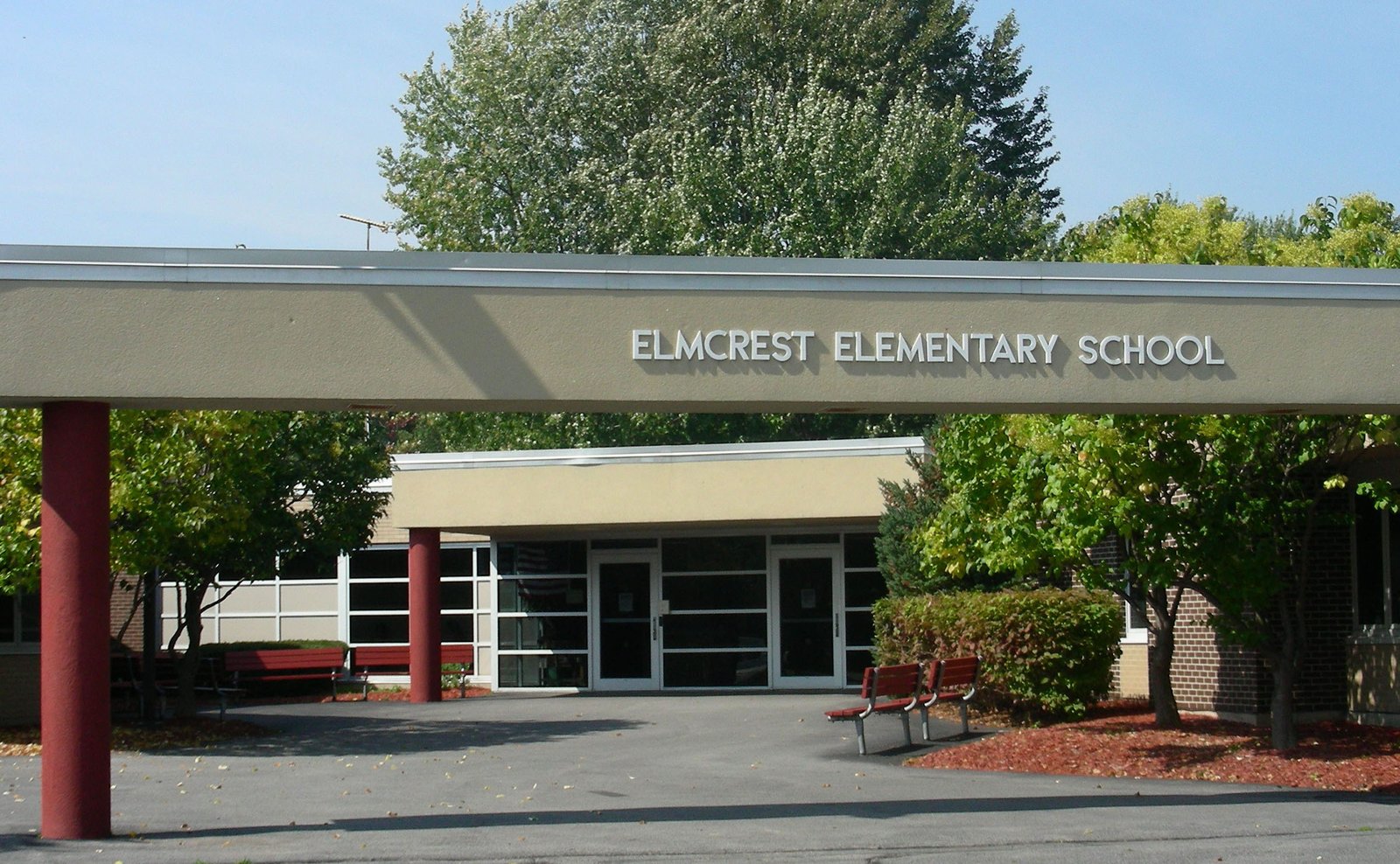 Elmcrest Elementary School, Liverpool Central School District